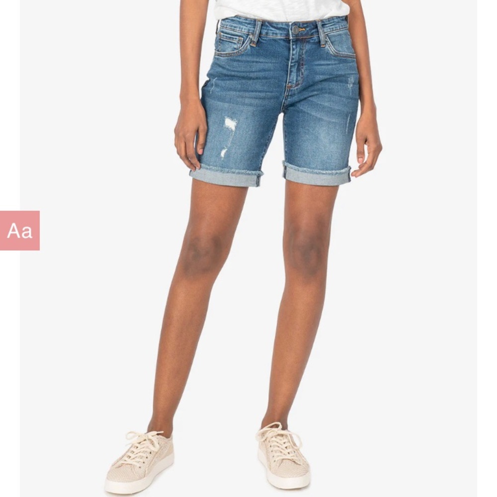 Kut Catherine boyfriend short. Slight distressing. Size 2.